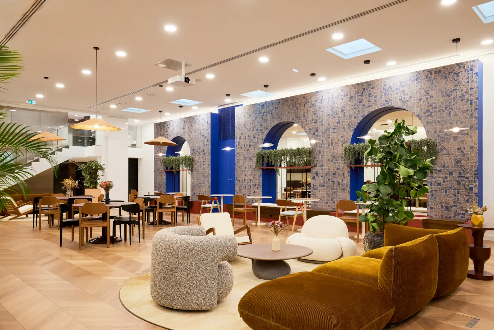 Welcome area at Morning Laffitte, in the 9th arrondissement of Paris